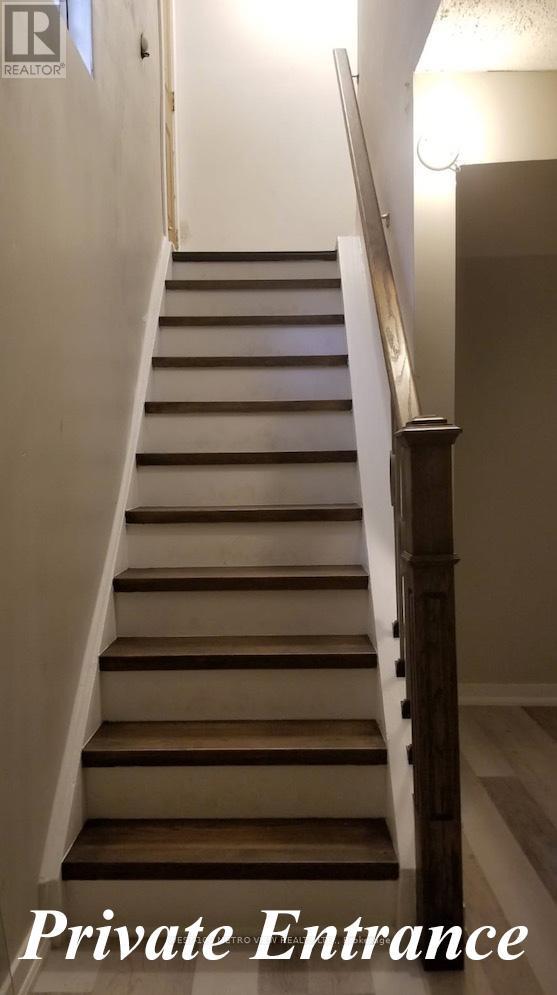 5002 Willowood Drive, Mississauga, Ontario  L5R 3R5 - Photo 25 - W13140338