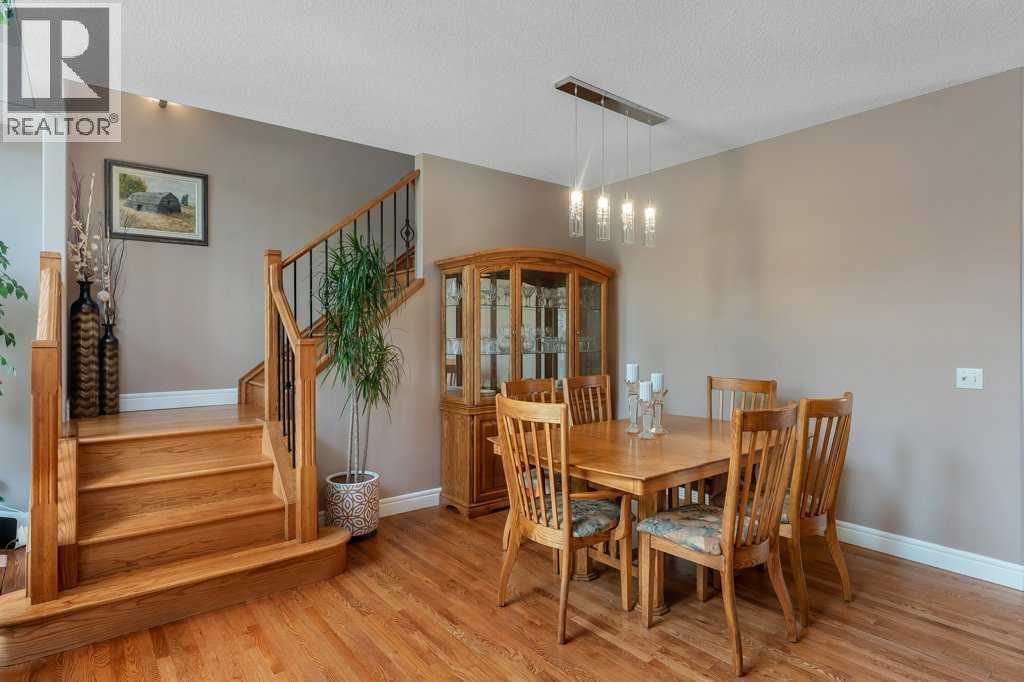 101 Valley Creek Place NW, Calgary, Alberta  T3B 5V1 - Photo 14 - A2309773