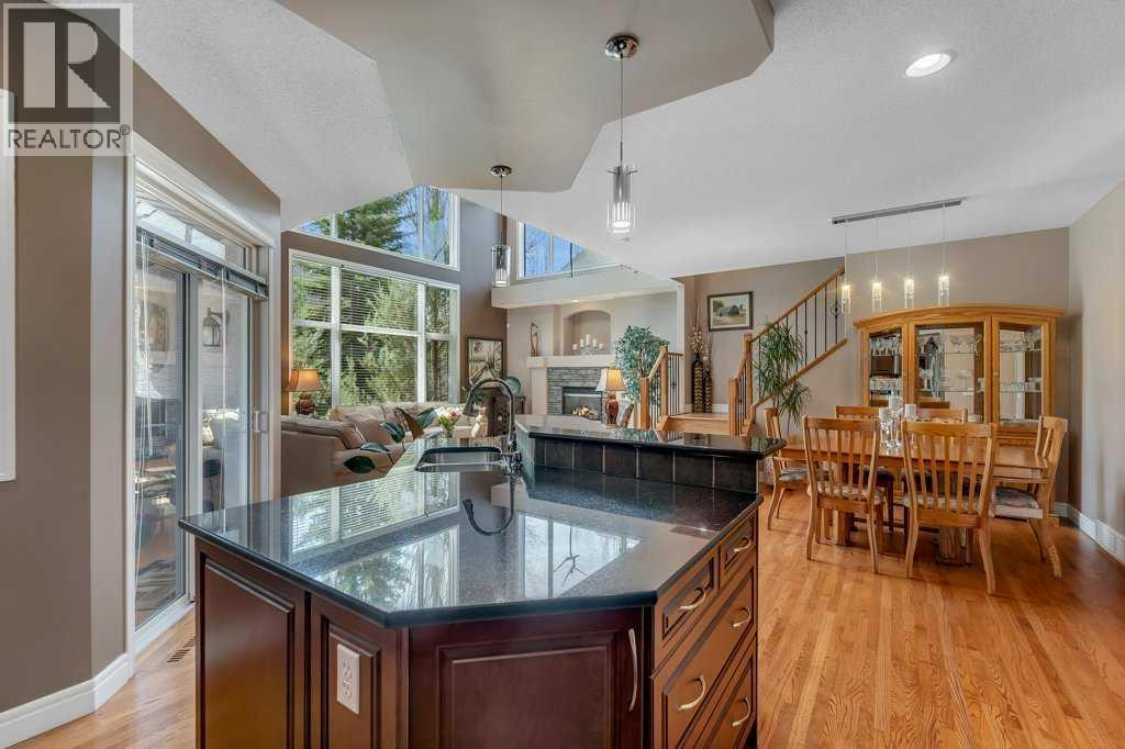 101 Valley Creek Place NW, Calgary, Alberta  T3B 5V1 - Photo 13 - A2309773