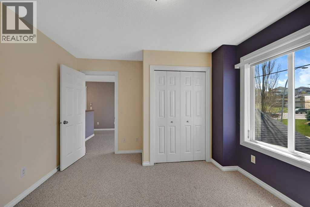 8 Valley Creek Crescent NW, Calgary, Alberta  T3B 5V2 - Photo 29 - A2310883