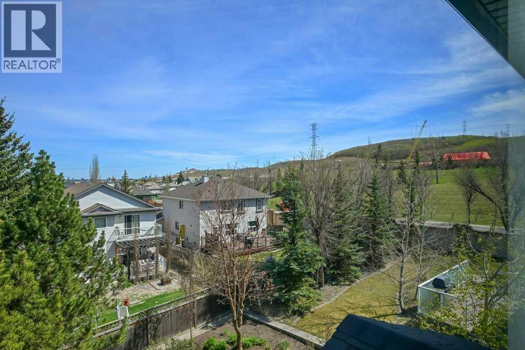 8 Valley Creek Crescent NW, Calgary, Alberta  T3B 5V2 - Photo 31 - A2310883