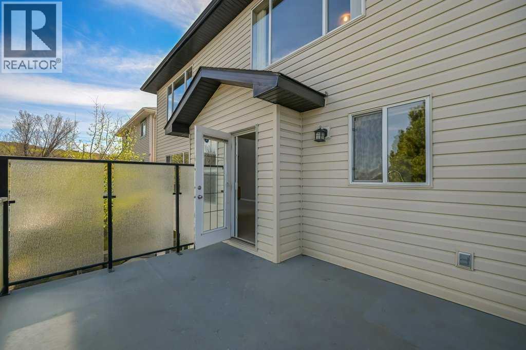 8 Valley Creek Crescent NW, Calgary, Alberta  T3B 5V2 - Photo 44 - A2310883