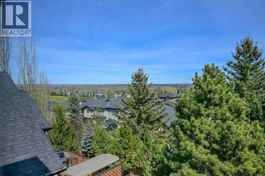 8 Valley Creek Crescent NW, Calgary, Alberta  T3B 5V2 - Photo 30 - A2310883
