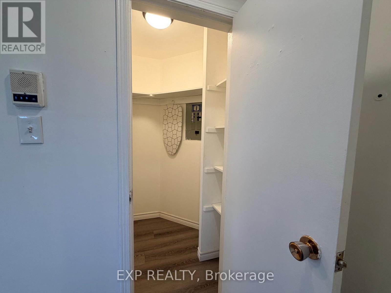 12 - 102 Greensides Avenue, Toronto, Ontario  M6C 1B9 - Photo 11 - C13140342