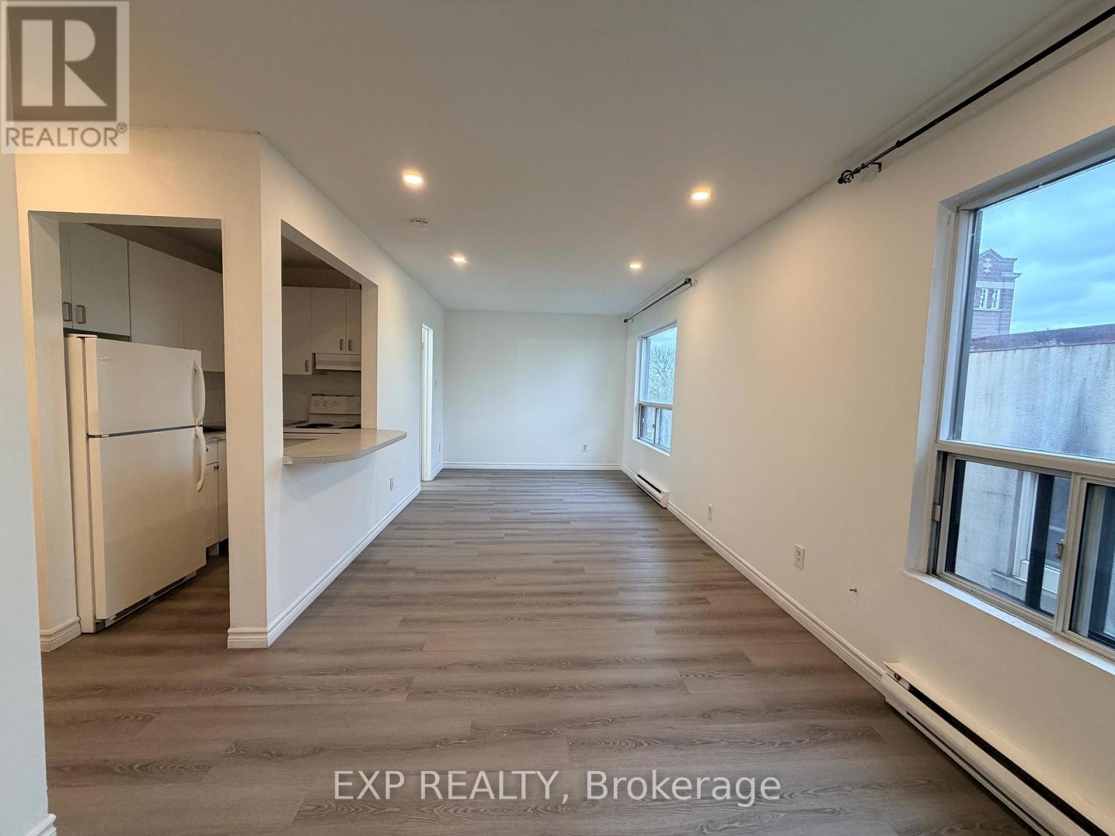12 - 102 Greensides Avenue, Toronto, Ontario  M6C 1B9 - Photo 3 - C13140342
