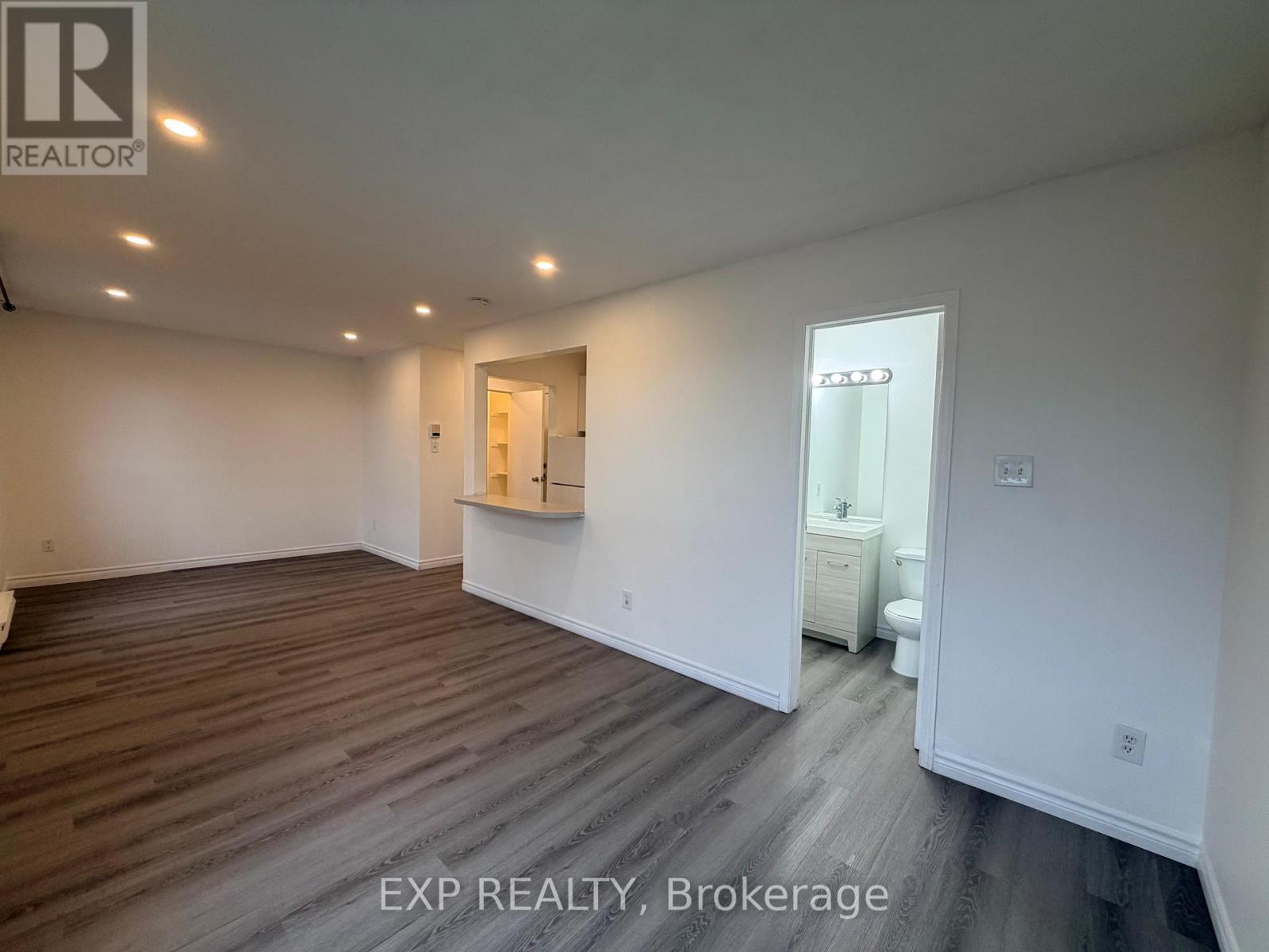 12 - 102 Greensides Avenue, Toronto, Ontario  M6C 1B9 - Photo 7 - C13140342