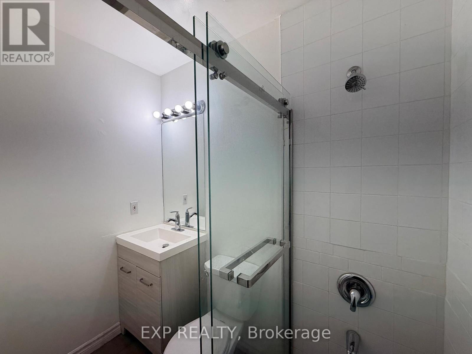 12 - 102 Greensides Avenue, Toronto, Ontario  M6C 1B9 - Photo 8 - C13140342