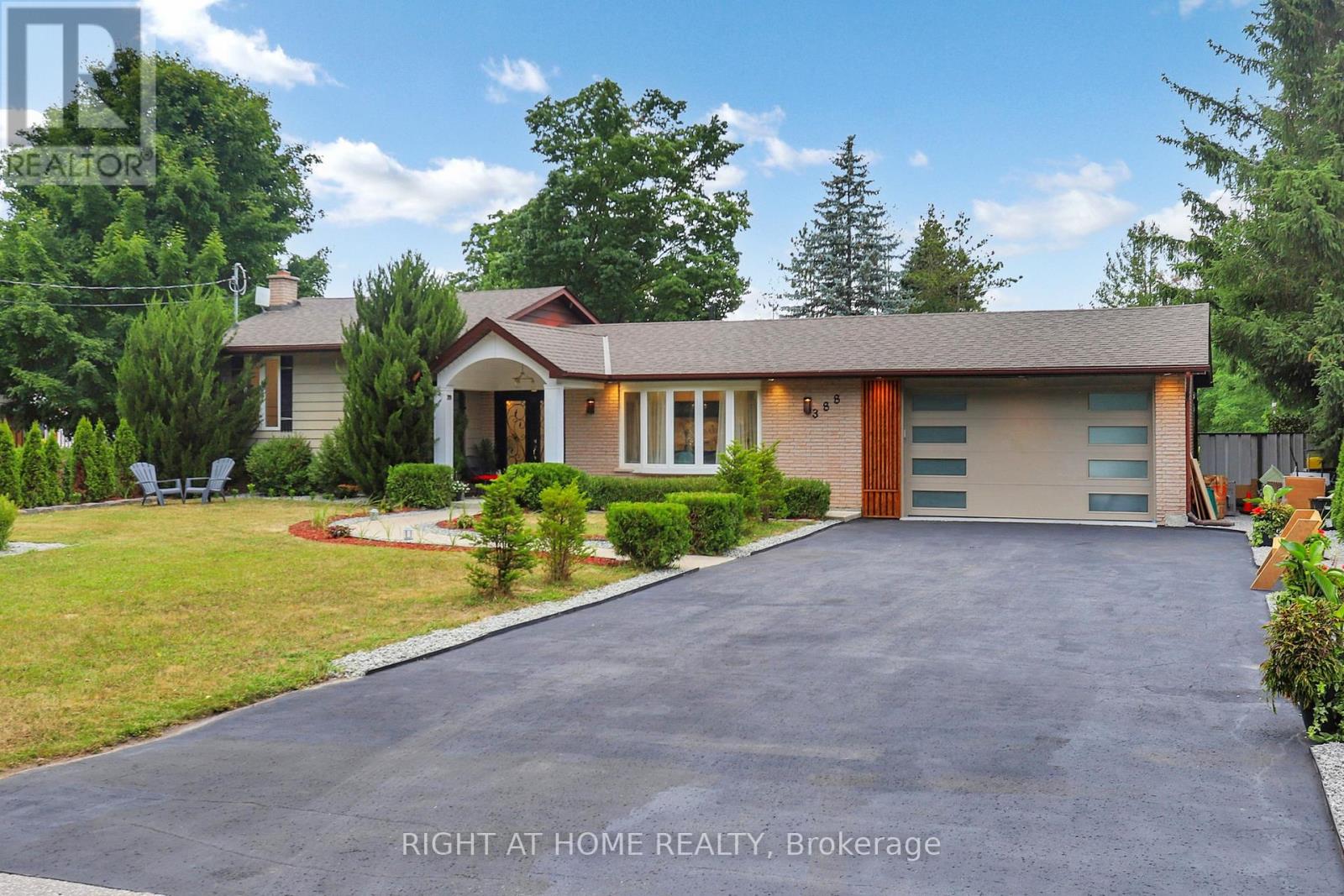 388 Bouchier Street, Georgina, Ontario  L4P 3C8 - Photo 2 - N13140348