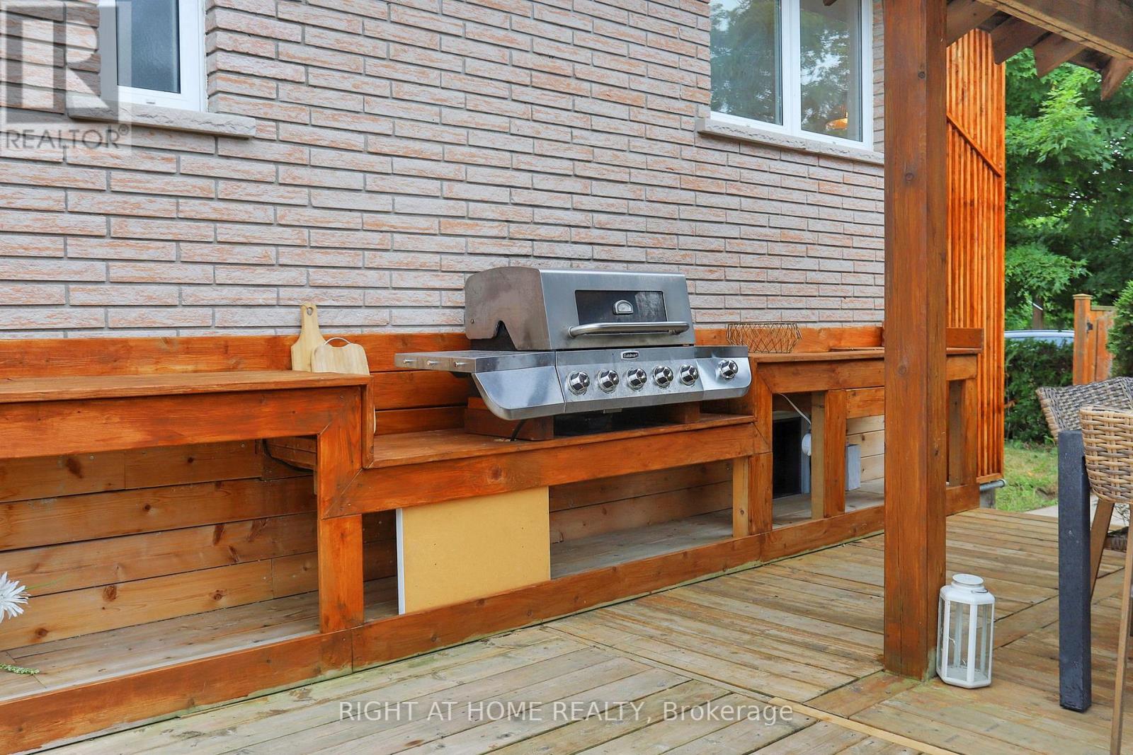388 Bouchier Street, Georgina, Ontario  L4P 3C8 - Photo 39 - N13140348