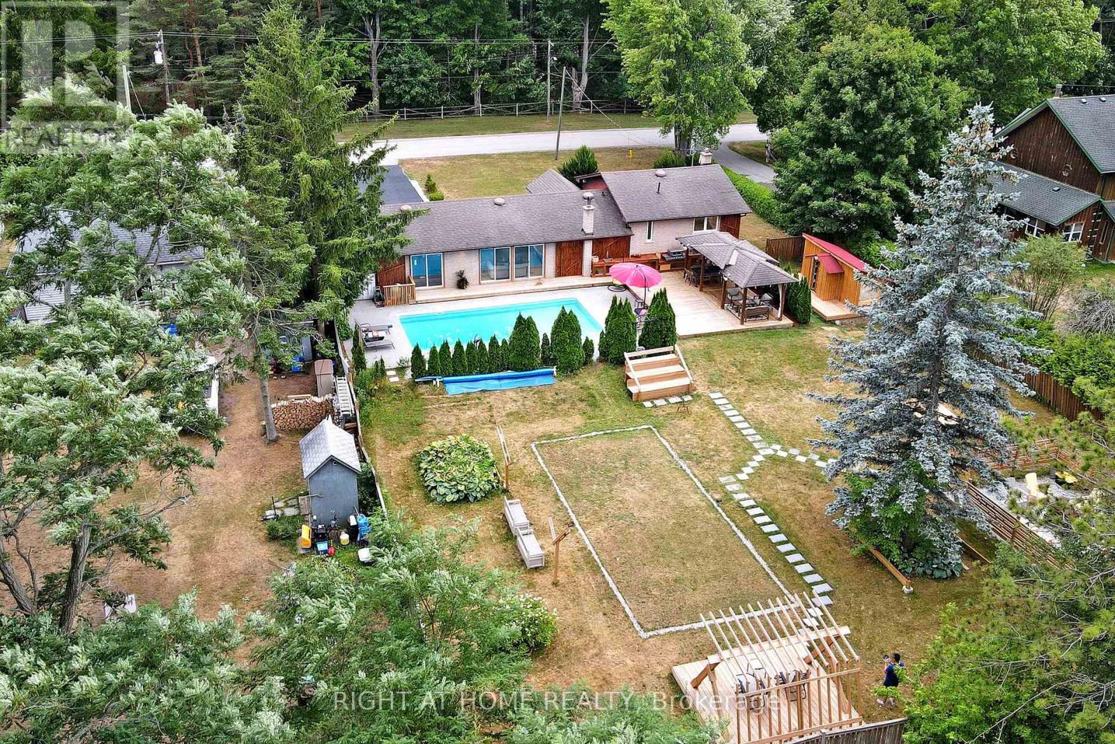 388 Bouchier Street, Georgina, Ontario  L4P 3C8 - Photo 47 - N13140348