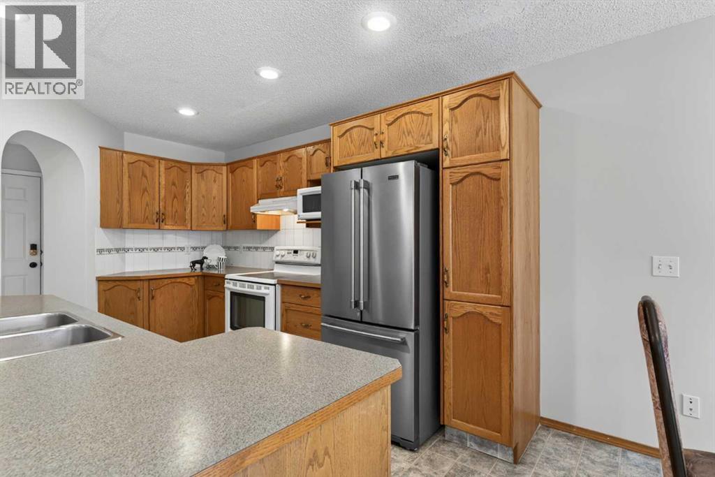 438 Bridlecreek Green SW, Calgary, Alberta  T2Y 3P1 - Photo 7 - A2310129