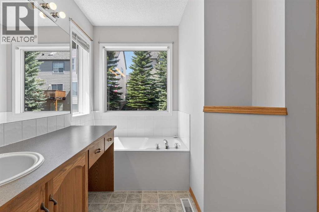 438 Bridlecreek Green SW, Calgary, Alberta  T2Y 3P1 - Photo 17 - A2310129