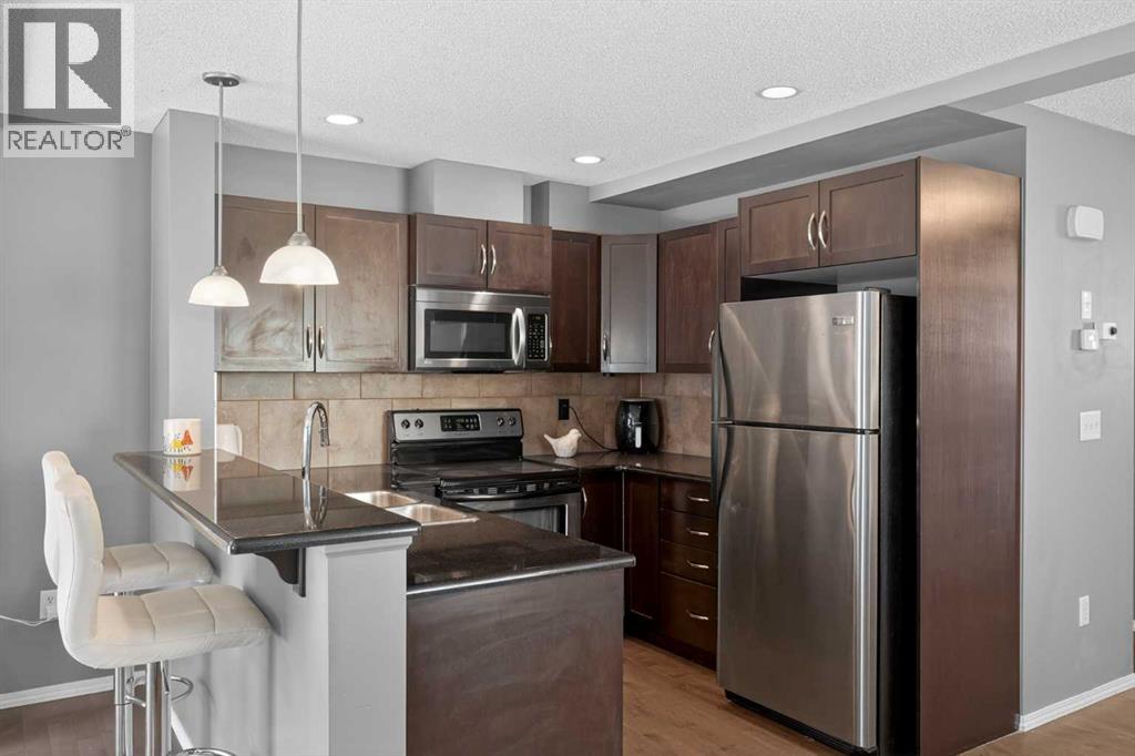 51 Country Village Villas NE, Calgary, Alberta  T3K 0L7 - Photo 3 - A2310825