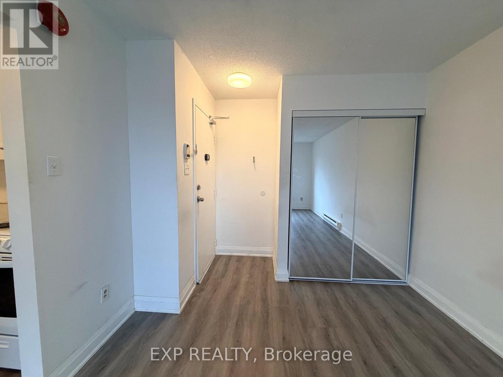 14 - 102 Greensides Avenue, Toronto, Ontario  M6C 1B9 - Photo 3 - C13140352
