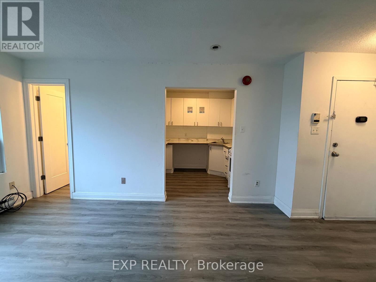 14 - 102 Greensides Avenue, Toronto, Ontario  M6C 1B9 - Photo 4 - C13140352