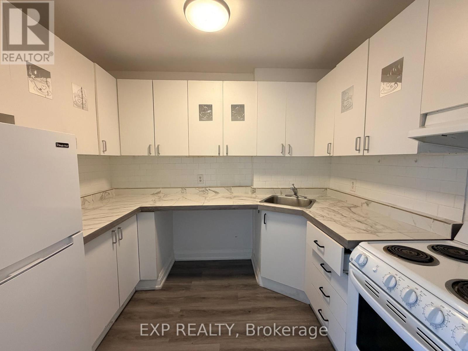 14 - 102 Greensides Avenue, Toronto, Ontario  M6C 1B9 - Photo 7 - C13140352