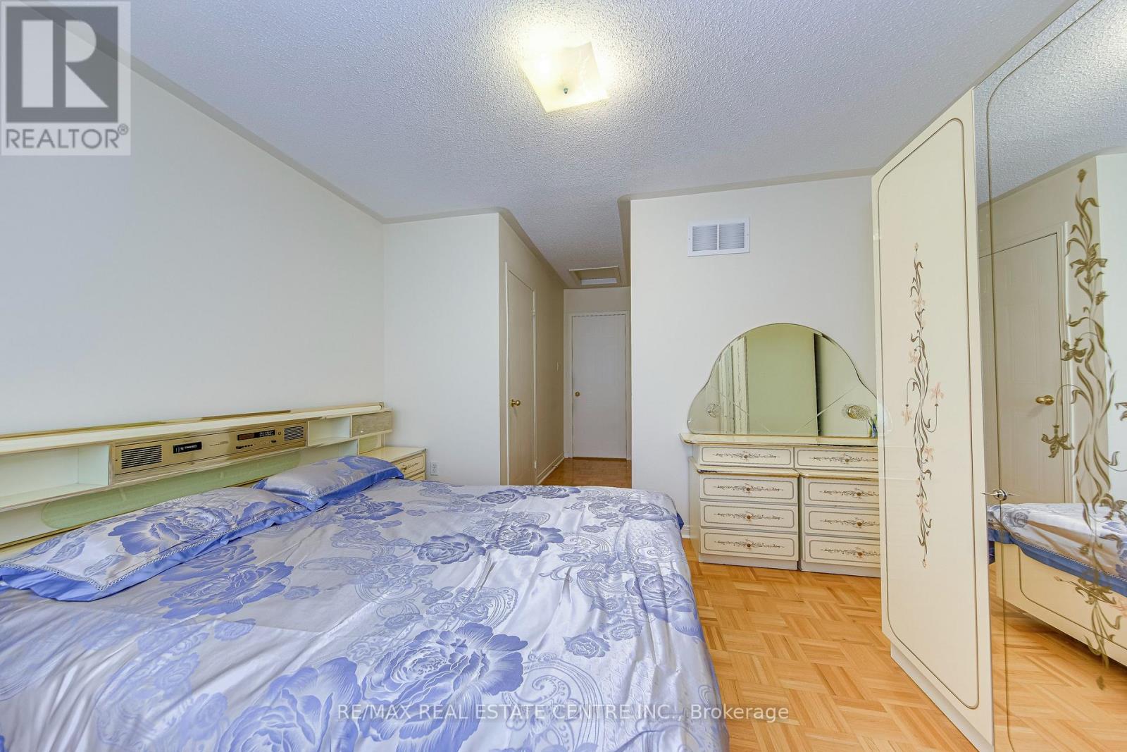 7 Weston Road, Toronto, Ontario M6N 5H2 - Photo 18 - W13139836