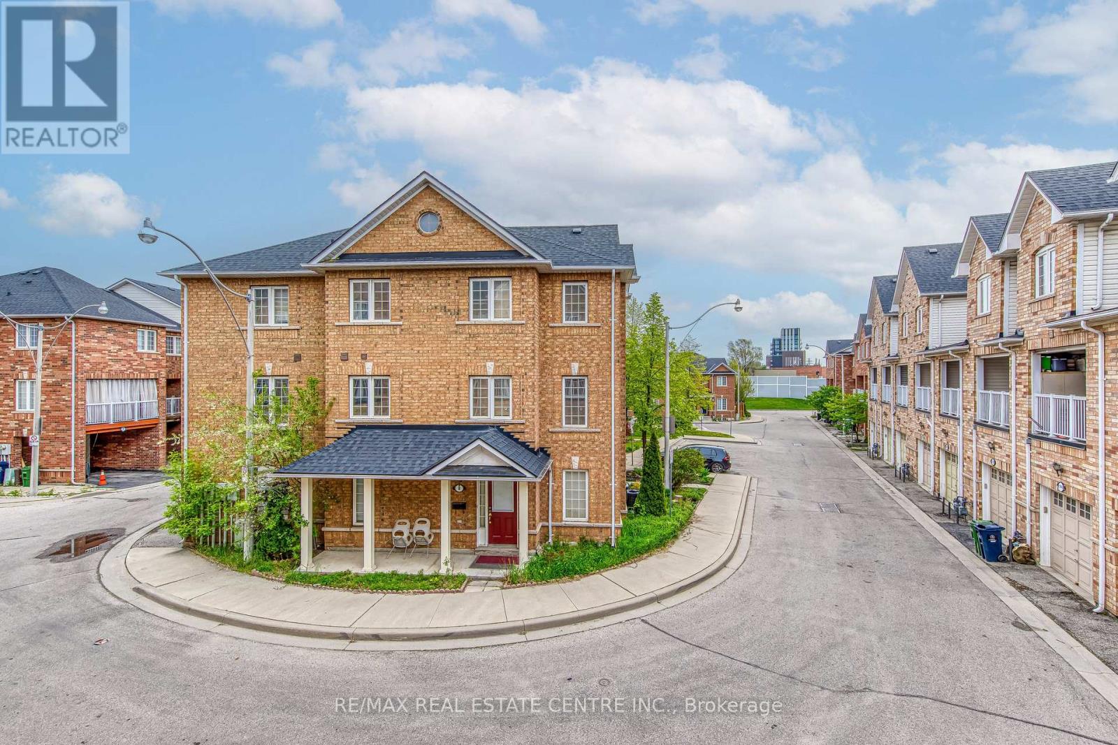 7 Weston Road, Toronto, Ontario M6N 5H2 - Photo 11 - W13139836