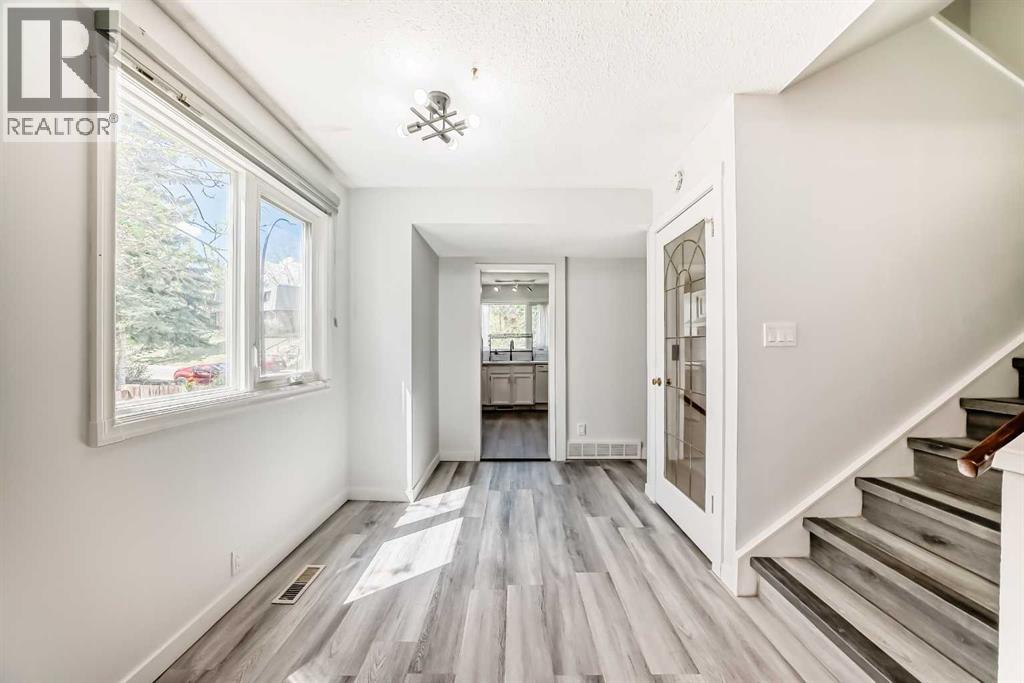 6501b Huntsbay Road NW, Calgary, Alberta  T2K 5R3 - Photo 8 - A2311730