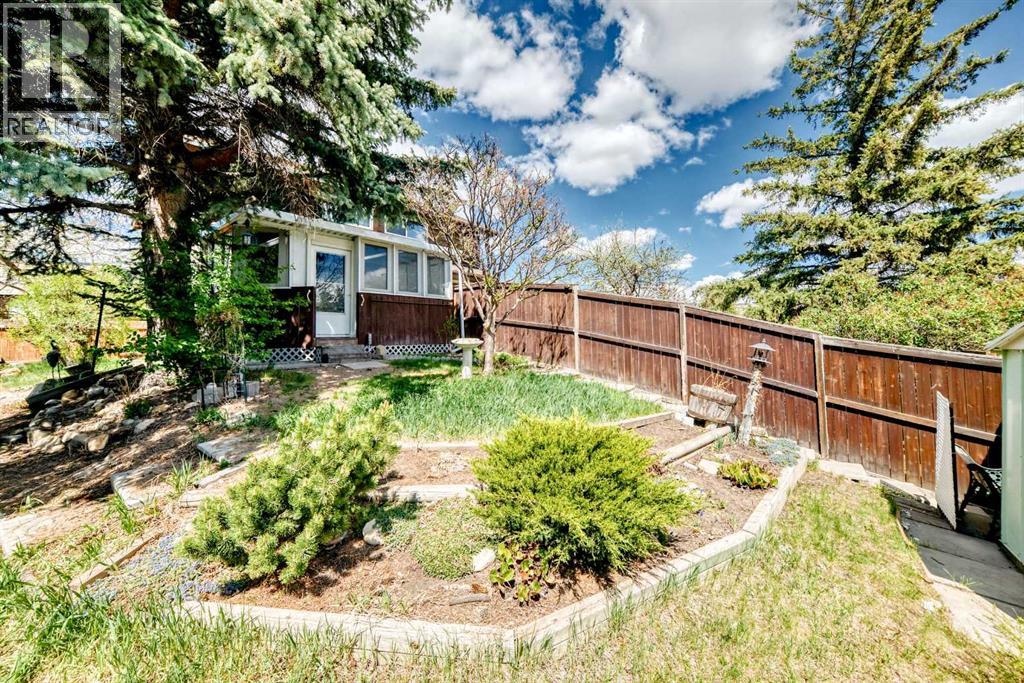 6501b Huntsbay Road NW, Calgary, Alberta  T2K 5R3 - Photo 25 - A2311730