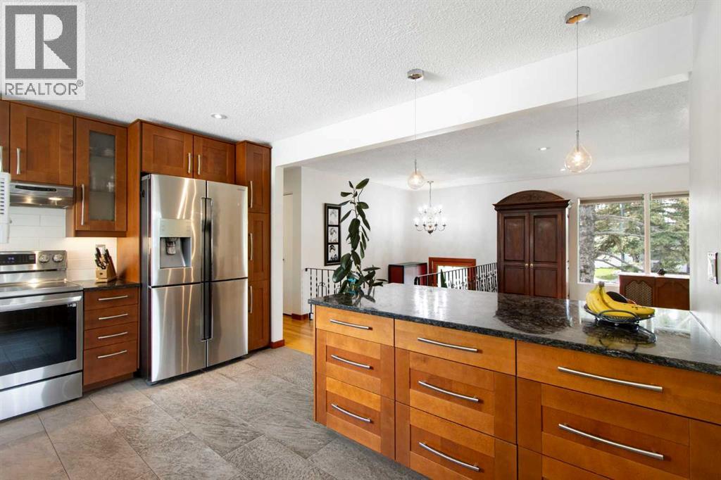 10811 Maplecrest Road Se, Calgary, Alberta  T2J 1Y1 - Photo 9 - A2312136