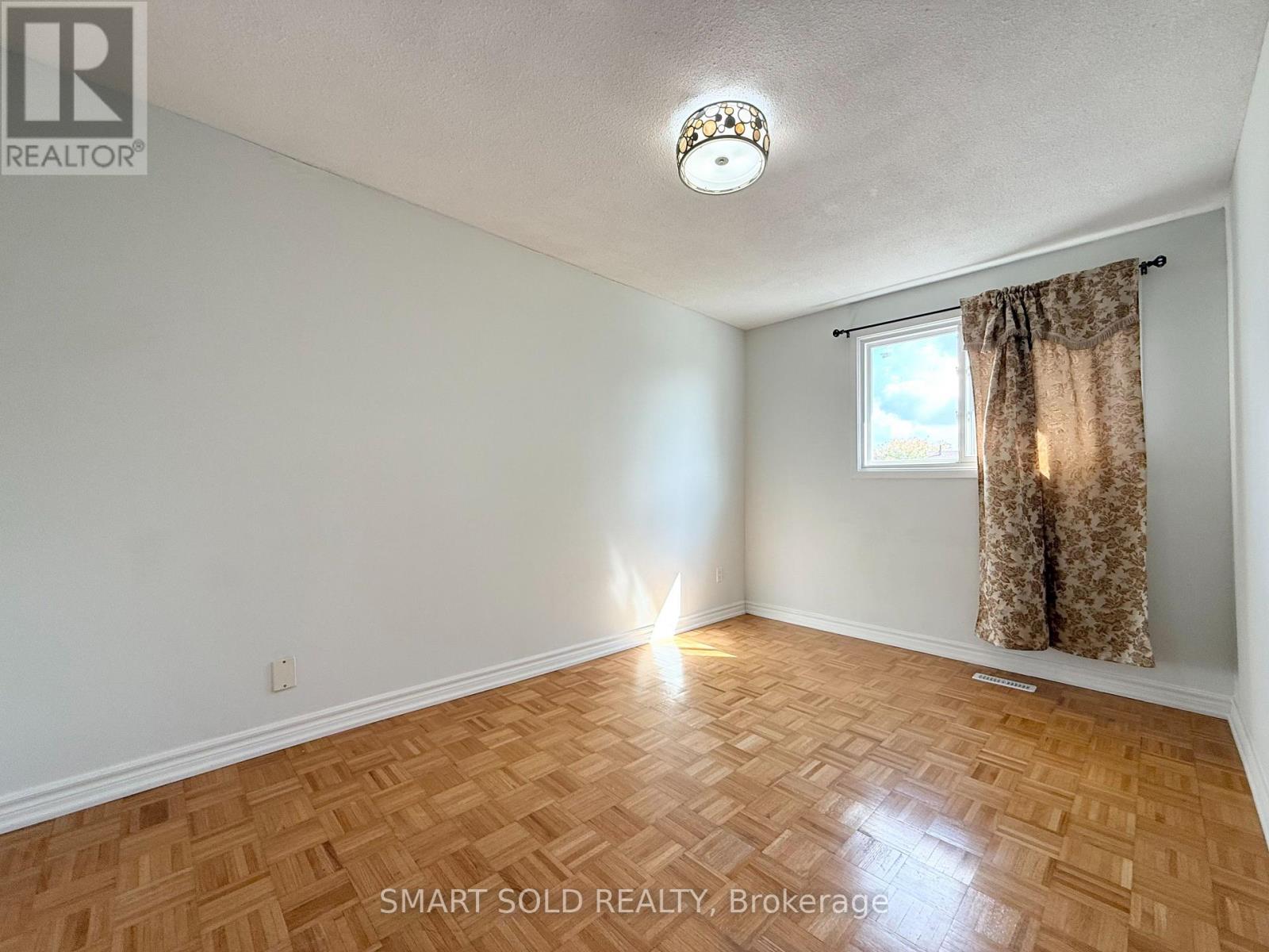 (Main Floor) - 36 Montezuma Trail, Toronto, Ontario  M1V 1H8 - Photo 12 - E13140370