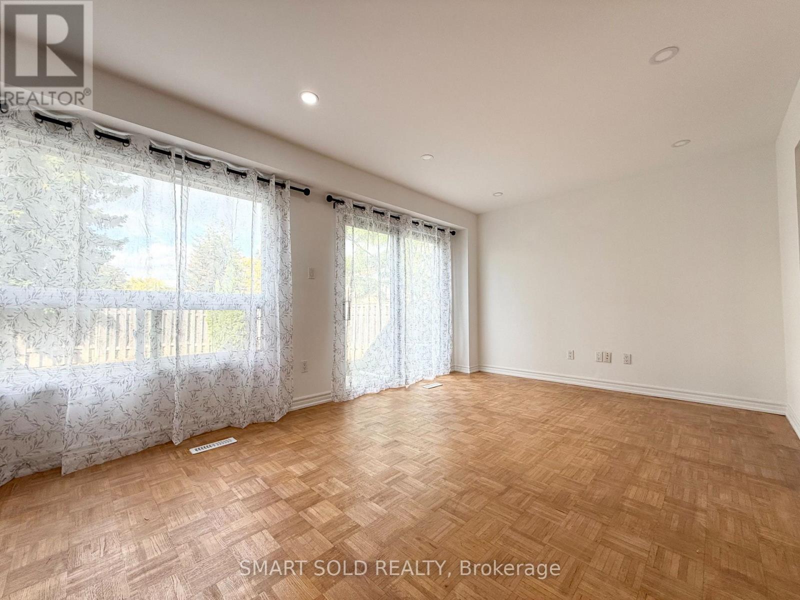 (Main Floor) - 36 Montezuma Trail, Toronto, Ontario  M1V 1H8 - Photo 4 - E13140370