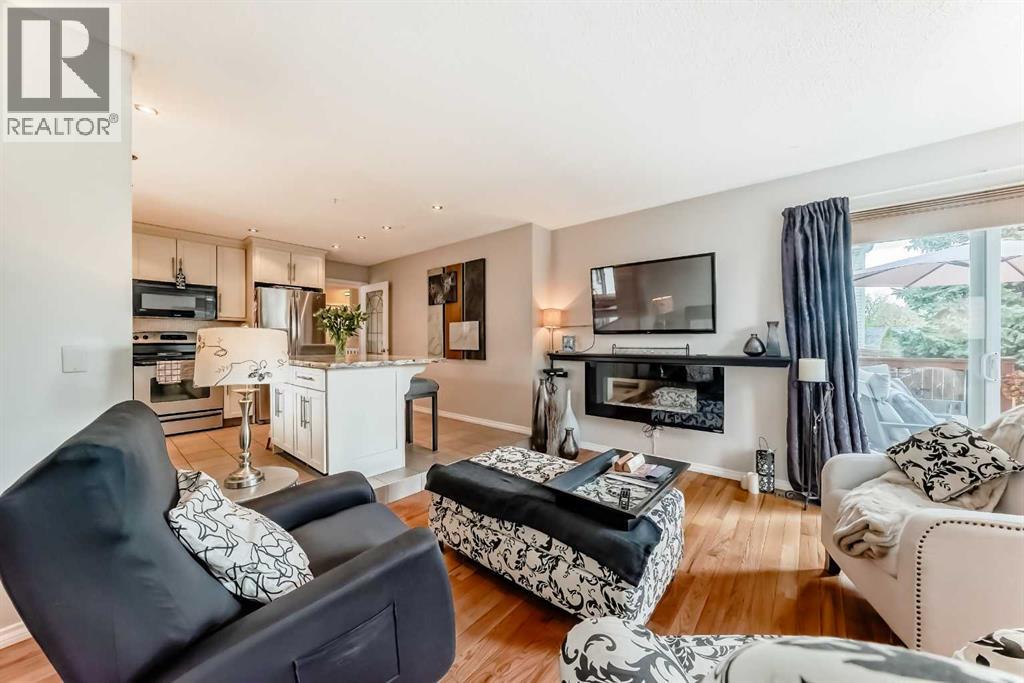 20 Woodbrook Close SW, Calgary, Alberta  T2W 4E9 - Photo 10 - A2301228
