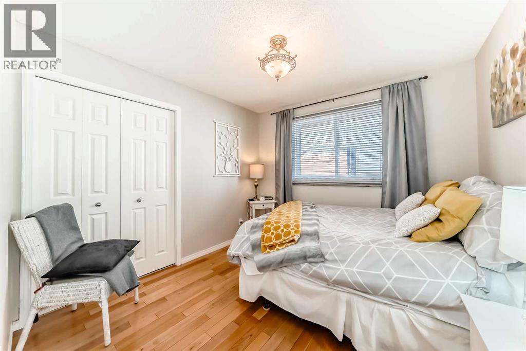 20 Woodbrook Close SW, Calgary, Alberta  T2W 4E9 - Photo 20 - A2301228