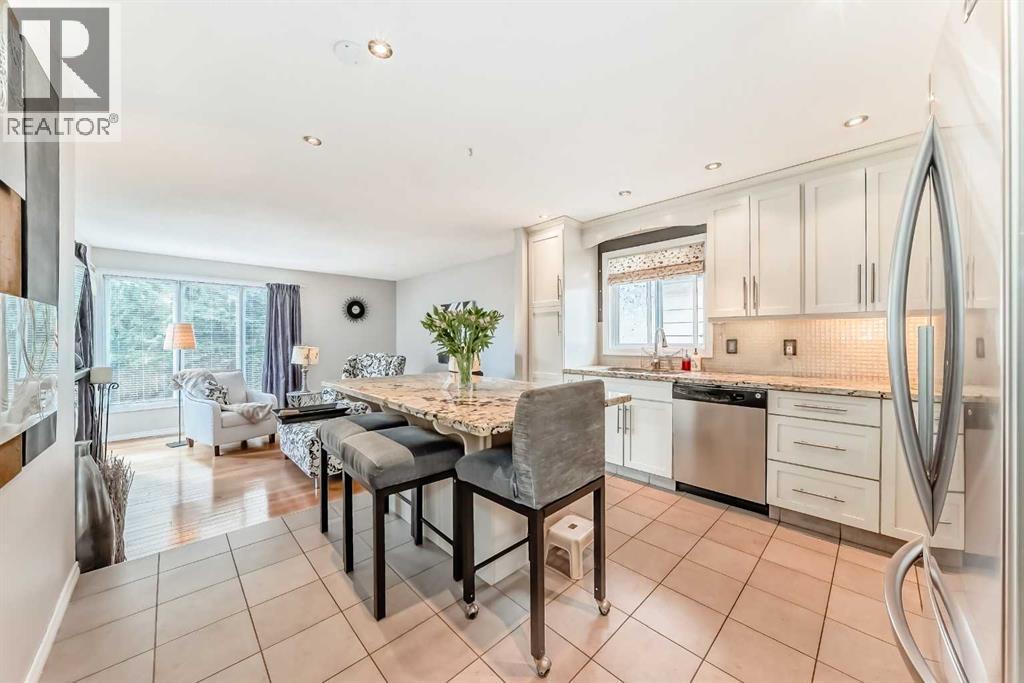 20 Woodbrook Close SW, Calgary, Alberta  T2W 4E9 - Photo 7 - A2301228