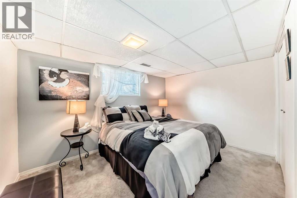 20 Woodbrook Close SW, Calgary, Alberta  T2W 4E9 - Photo 27 - A2301228