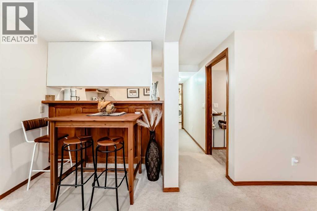 20 Woodbrook Close SW, Calgary, Alberta  T2W 4E9 - Photo 24 - A2301228