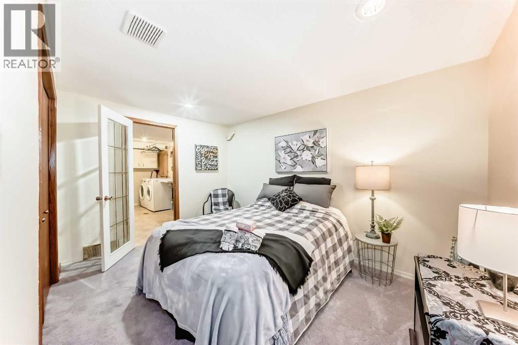 20 Woodbrook Close SW, Calgary, Alberta  T2W 4E9 - Photo 28 - A2301228
