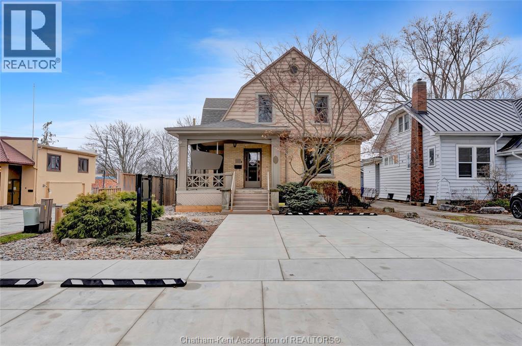 16 Victoria AVENUE, Chatham, Ontario