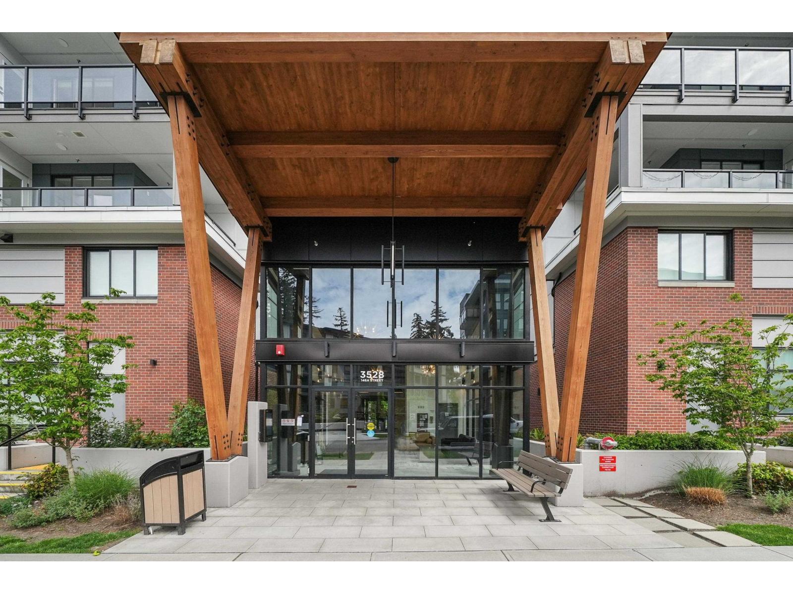 317 3528 146a Street, Surrey, British Columbia  V4P 0H4 - Photo 2 - R3123431