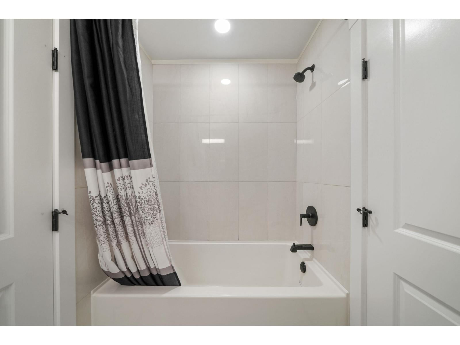 317 3528 146a Street, Surrey, British Columbia  V4P 0H4 - Photo 15 - R3123431