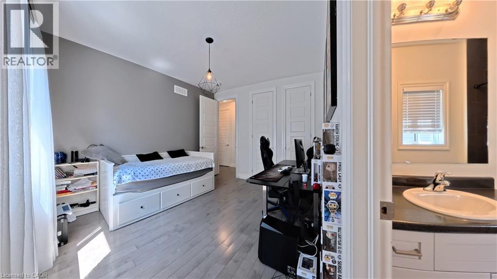 102 Deer Creek Street, Kitchener, Ontario  N2A 0J5 - Photo 34 - 40824753