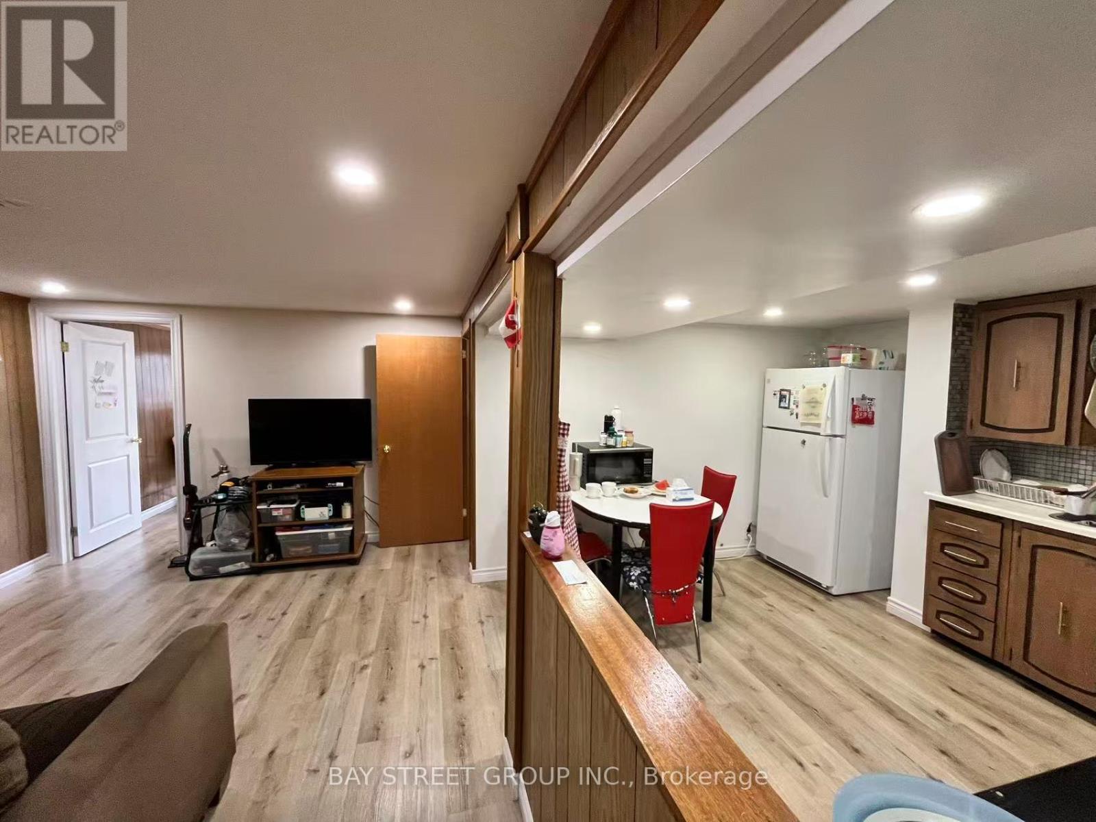 116 Apache Trail, Toronto, Ontario M2H 2H9 - Photo 3 - C13140380