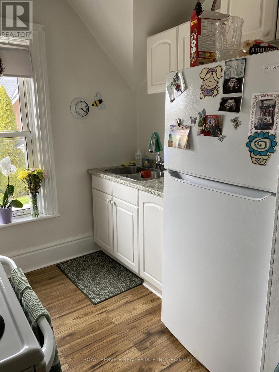 Upper - 105 Havelock Street, Cobourg, Ontario  K9A 2J6 - Photo 6 - X13140396