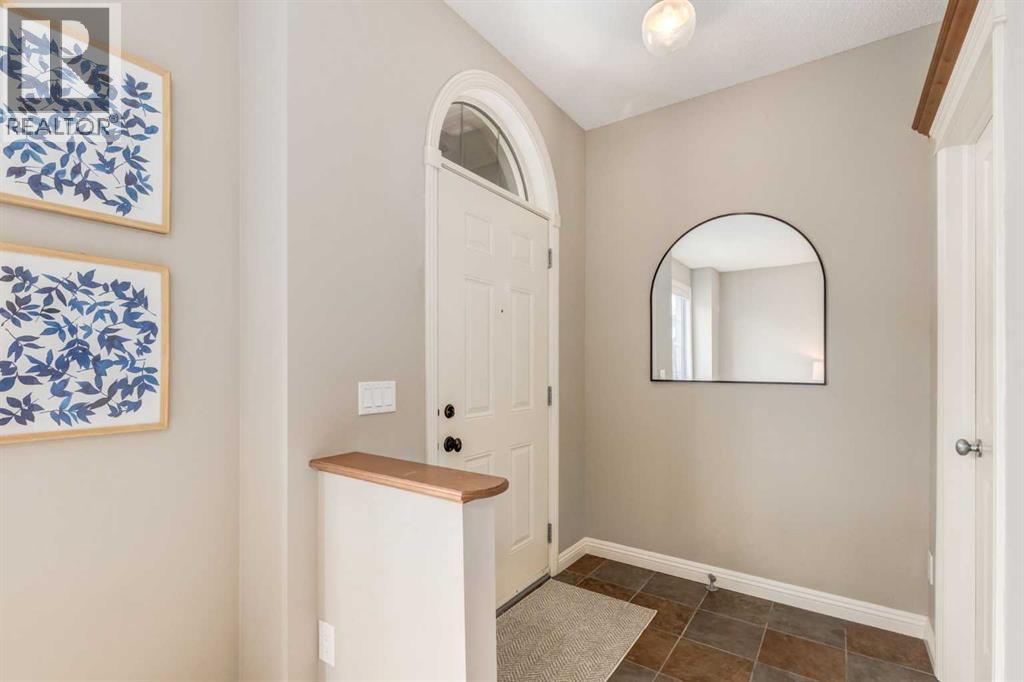 3117 Don Ethell Boulevard SW, Calgary, Alberta  T3E 7A9 - Photo 3 - A2310230