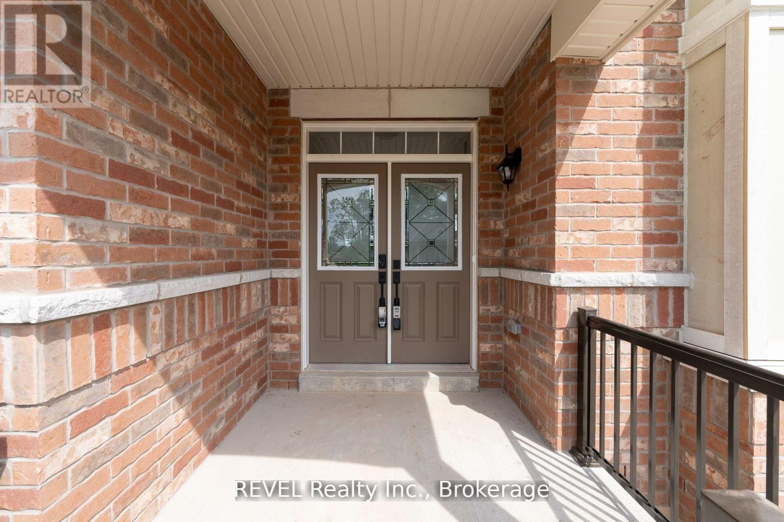 4568 Lyons Parkway, Niagara Falls, Ontario  L2E 6S6 - Photo 2 - X13140422