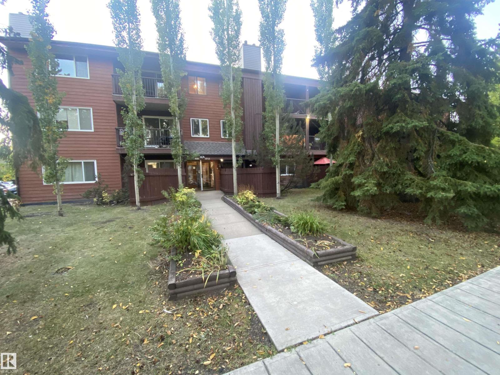 #203 10826 113 ST NW, edmonton, Alberta