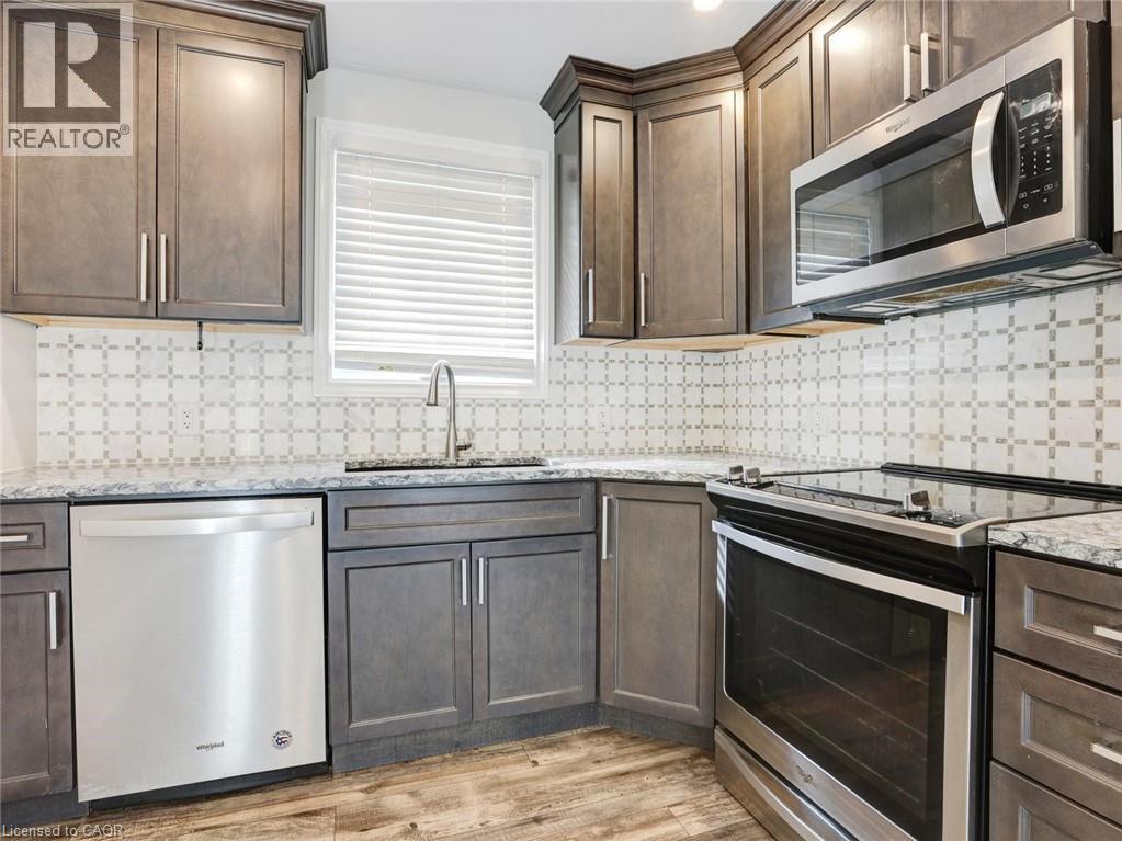 833 Doon Village Road, Kitchener, Ontario  N2P 1A1 - Photo 16 - 40831044