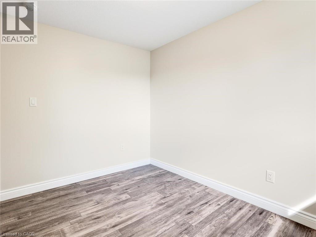 833 Doon Village Road, Kitchener, Ontario  N2P 1A1 - Photo 36 - 40831044