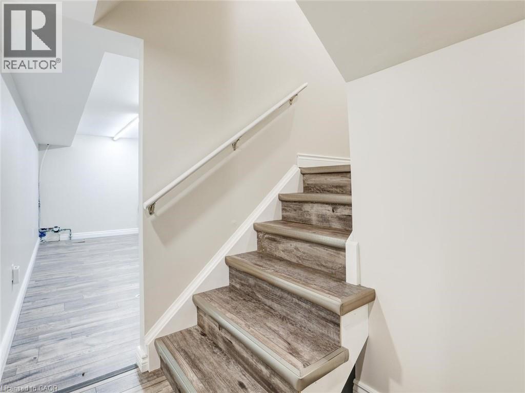 833 Doon Village Road, Kitchener, Ontario  N2P 1A1 - Photo 37 - 40831044