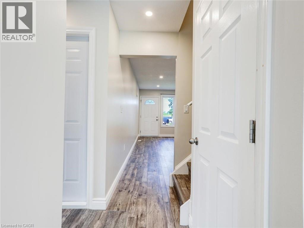 833 Doon Village Road, Kitchener, Ontario  N2P 1A1 - Photo 9 - 40831044
