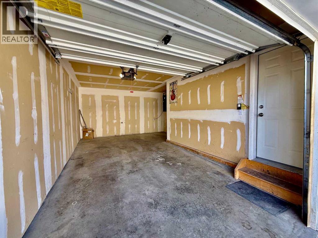 102 Prestwick Gardens SE, Calgary, Alberta  T2Z 3V4 - Photo 39 - A2311787