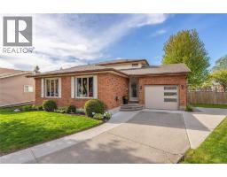 315 OAKLEA COURT, Sarnia, Ontario