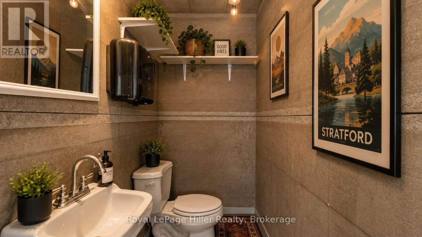 21 Market Place, Stratford, Ontario  N5A 1A4 - Photo 8 - X13140482