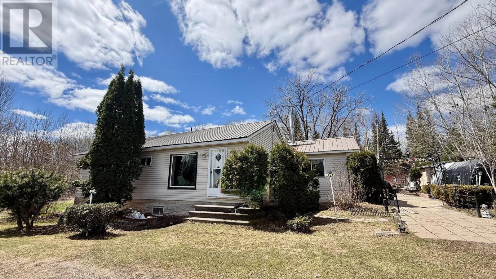 1637 Highway 595, Neebing, Ontario